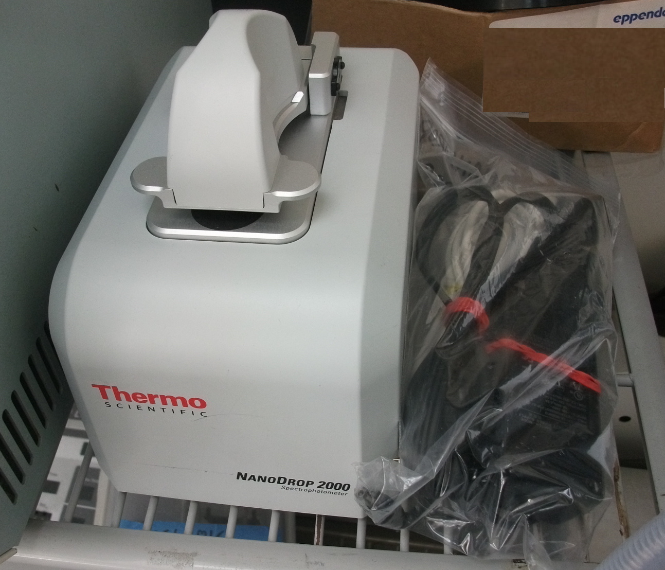 Spectrophotometers Thermo NanoDrop 2000 Spectrophotometer