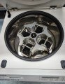 Eppendorf_Centrifuge_5810R_inside